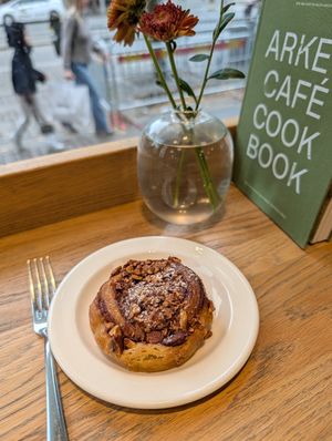 Apple cinnamon roll at Arket in Gothenburg