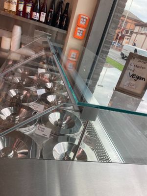 Vegan ice cream at Kaffeesaurus in Bonn
