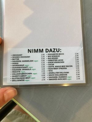 Breakfast add-ons, green is vegan at Kaffeesaurus in Bonn