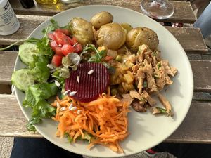 New meal today from Margarida & Rodrigo, wow what a Christmas special  at Fava Mercearia Café in Lagos