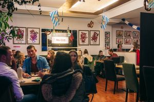 The vegan restaurants in Munich seemed really popular even during the weekdays. So cool! at Max Pett in Munich