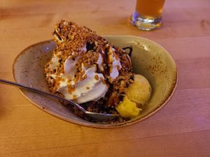 Dessert crunchy at Max Pett in Munich