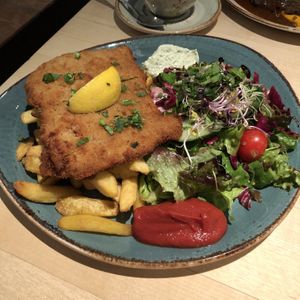 Schnitzel with chips at Max Pett in Munich