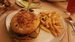 Cheeseburger as a main at Max Pett in Munich