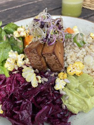 Ein Bowl geht immer 😄  at Max Pett in Munich