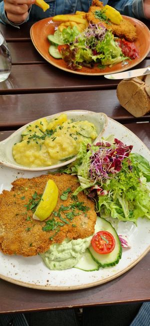  at Max Pett in Munich