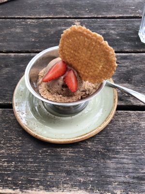 Snickers Eis  at Max Pett in Munich