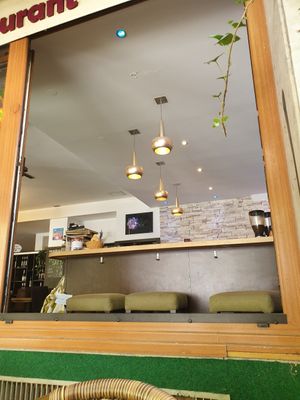  at Max Pett in Munich