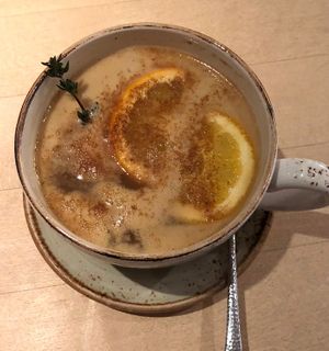 Heißer Apfel 💛  at Max Pett in Munich