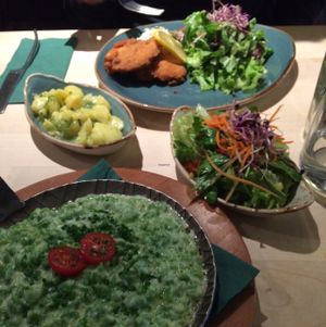 kässpatzn und Wiener schnitzel  at Max Pett in Munich