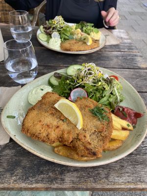   at Max Pett in Munich