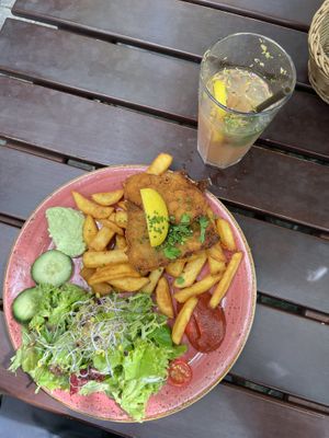   at Max Pett in Munich