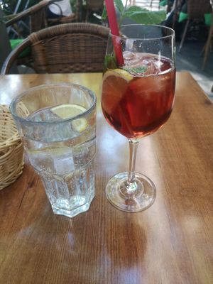Spritz & Water at Max Pett in Munich