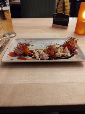 Variations of beetroot 😋 at Max Pett in Munich