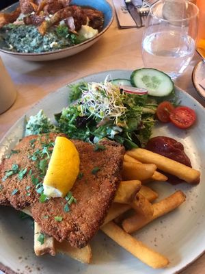   at Max Pett in Munich