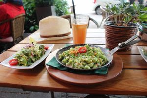spaetzle and salad at Max Pett in Munich
