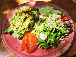 Bavarian spinach cheeze noodles (the sauces come with the Schnitzel) at Max Pett in Munich