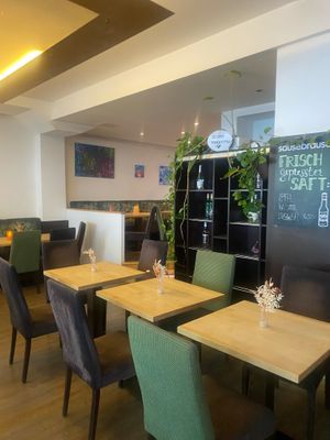  at Max Pett in Munich