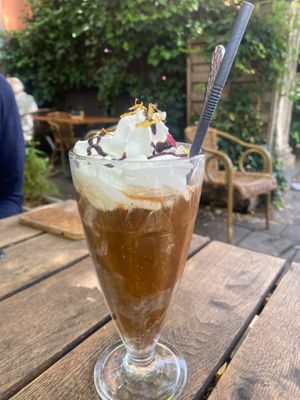  at Max Pett in Munich