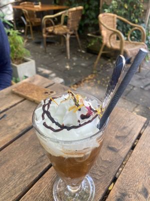  at Max Pett in Munich