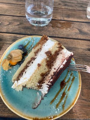  at Max Pett in Munich