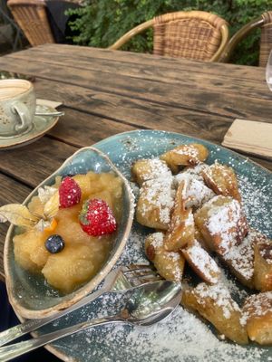  at Max Pett in Munich