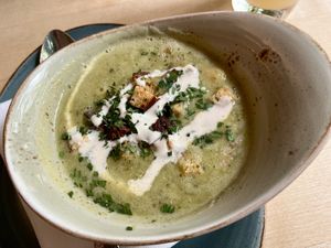 Zucchini-Weiße Bohnen- Suppe  at Max Pett in Munich