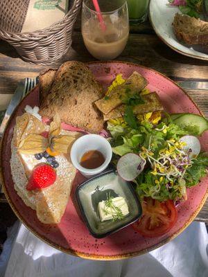  at Max Pett in Munich