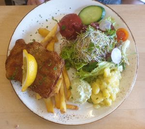  at Max Pett in Munich