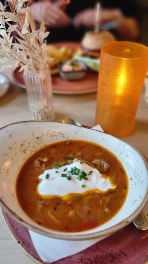Tagessuppe (Gulaschsuppe) at Max Pett in Munich