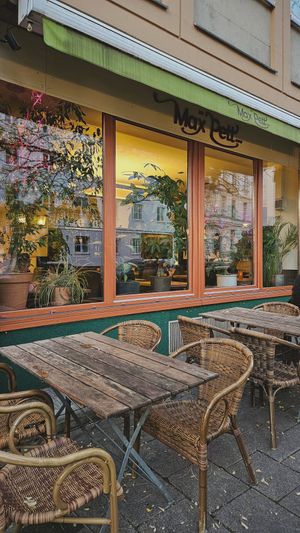 The restaurant seen from outside. at Max Pett in Munich
