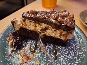 Snicker cake at Max Pett in Munich