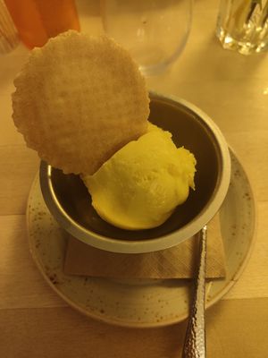 Mango ice cream at Max Pett in Munich