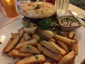 Chicken burger at Max Pett in Munich