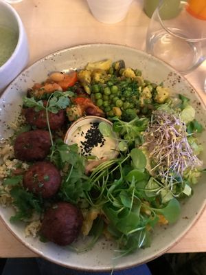 Köfte Bowl at Max Pett in Munich