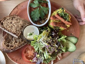 Englisches Frühstück  at Max Pett in Munich