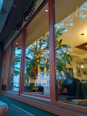  at Max Pett in Munich