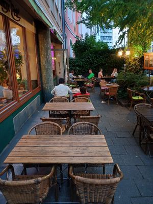  at Max Pett in Munich