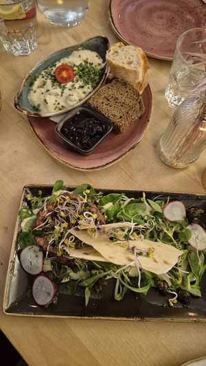  at Max Pett in Munich