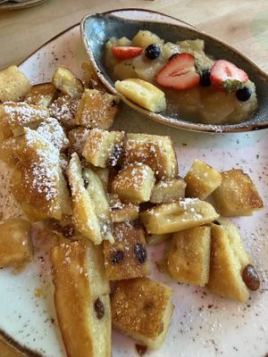 Kaiserschmarrn mit Apfelkompott  at Max Pett in Munich