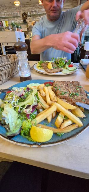  at Max Pett in Munich