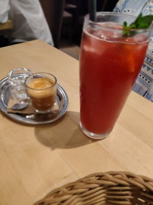  at Max Pett in Munich