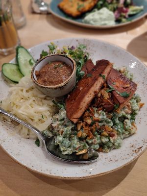  at Max Pett in Munich
