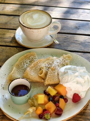 Pancakes. With whipped cream and agave. 11.50
Ang chai latte. 5.50.
All verry tasty. 😀😀 at Max Pett in Munich
