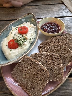 Cashew oven cheese   at Max Pett in Munich