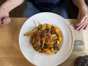 Gnocchi mit Kürbissauce und Pilzen  at Max Pett in Munich