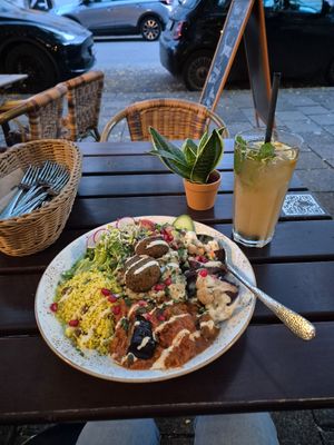  at Max Pett in Munich