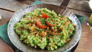 Spinach petzl at Max Pett in Munich