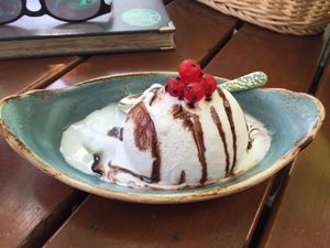 Icecream with the lunch menu  at Max Pett in Munich