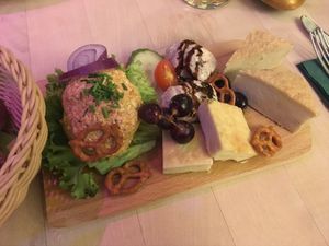 Vegan cheese plate at Max Pett in Munich